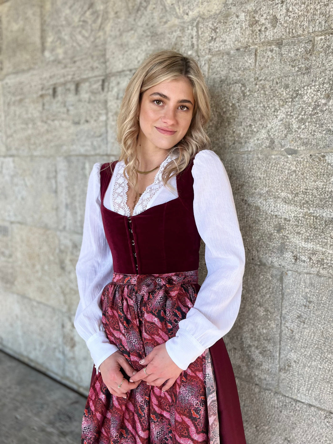 Dirndlbluse GRACE