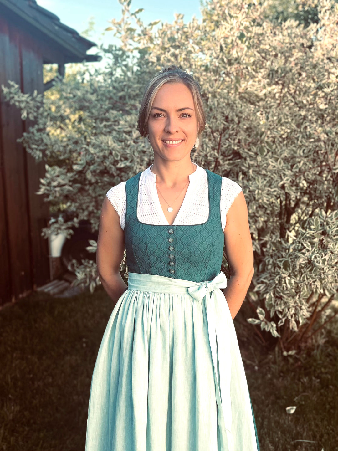 Dirndlbluse HEIDI